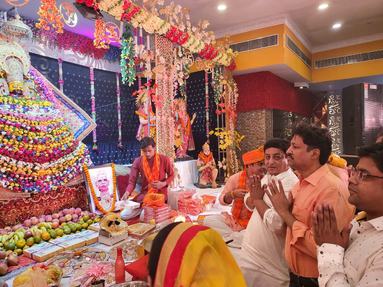 बाबा श्याम का गुणगान कर झूमे श्रद्धालु