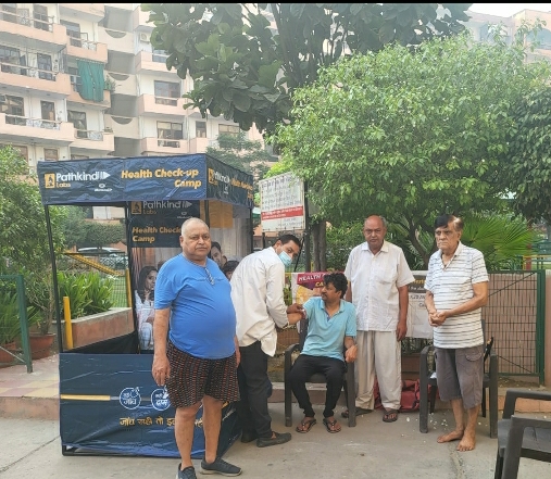 गुलमोहर एन्क्लेव में पैथकाइंड ने लगाया जांच कैम्प, भारी संख्या में लोगों ने करवाई जांच