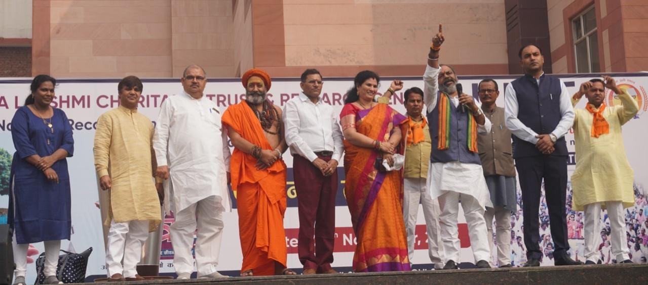 आईआईएमटी कॉलेज समूह में जल धन यात्रा को लेकर कार्यक्रम