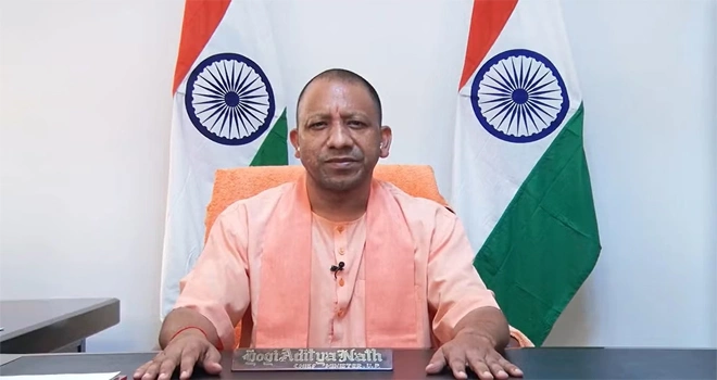 UP CM Yogi News : 2047 तक यूपी को 6 ट्रिलियन डॉलर की अर्थव्यवस्था बनाने में जुटे योगी आदित्यनाथ, 2017 से 2025 विकास की नई दिशा, ग्रामीण विकास में ऐतिहासिक बदलाव, मुख्यमंत्री का मिशन “विकसित यूपी 2047”