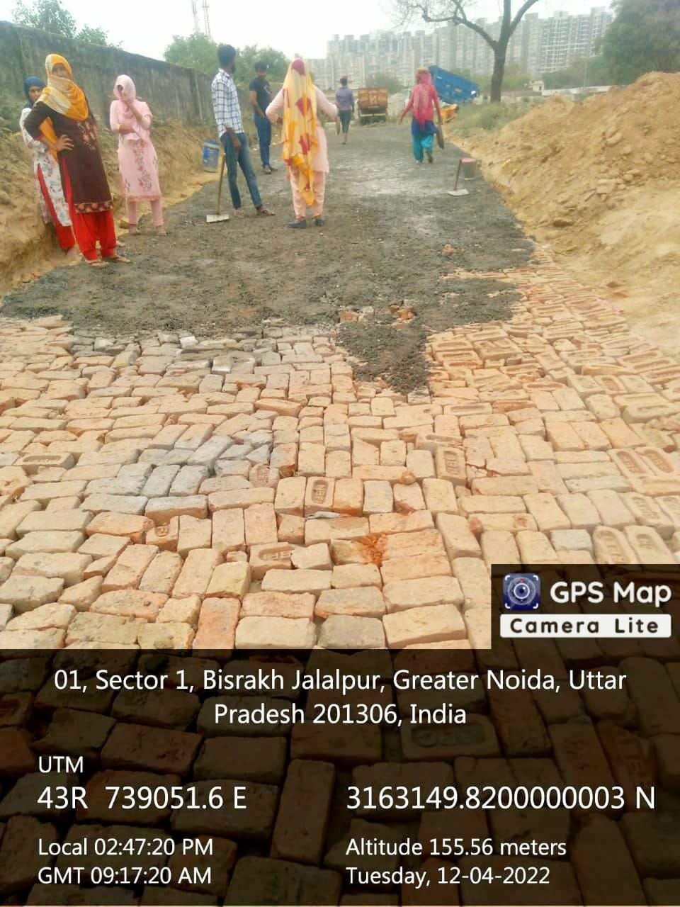 बिसरख मे भू-माफिया ने नर्मदा देवी ट्रस्ट की दीवार तोड़कर बनाई अवैध सड़क ग्रैटर नोएडा प्राधिकरण की मिलीभगत तो नही?