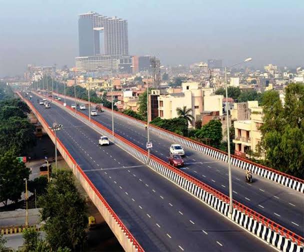 Noida Elevated Road: जांच के लिए अगले हफ्ते नोएडा आएगी रुड़की की टीम, नोइडा एलिवेटेड सड़क पर कंपन की शिकायत बड़ी