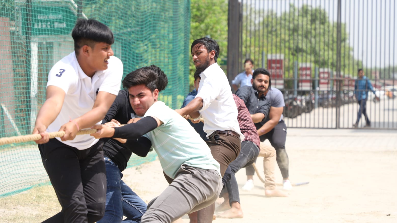 आईआईएमटी कॉलेज ऑफ साइंस एण्ड टेक्नोलॉजी में दो दिवसीय खेल प्रतियोगिता का समापन