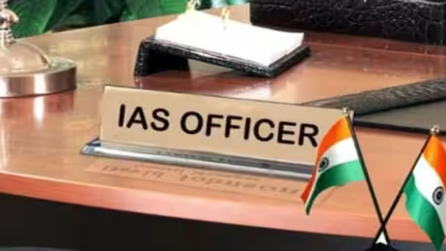 यूपी में 24 आईएएस अधिकारियों का हुआ ट्रांसफर, ग्रेटर नोएडा प्राधिकरण एसीईओ बनी मेधा रूपम