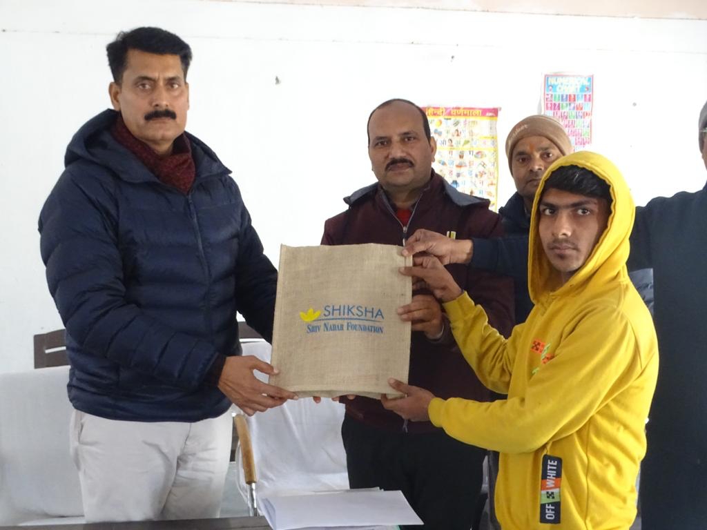 जिला कारागार गौतमबुद्धनगर में स्वयं सेवी संस्था शिव नाडर फाउडेंशन के माध्यम से कारागार में निरूद्ध किशोर बंदियों हेतु चलाये जा रहे   “शिक्षा प्लस” कार्यक्रम हुआ