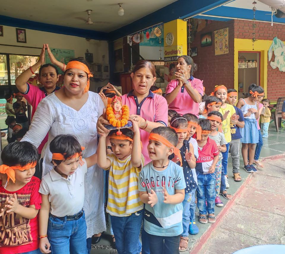 ग्रैंड माँ प्री स्कूल एंड डे केयर में बनाइ गयी गणेश चतुर्थी