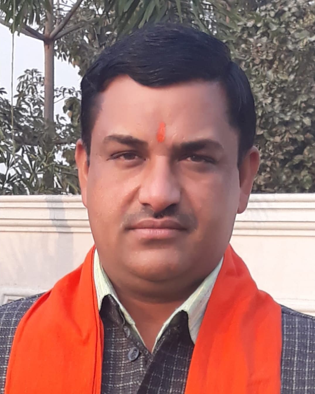 हिंदू युवा वाहिनी गौतमबुद्धनगर के पूर्व जिला अध्यक्ष चैनपाल प्रधान ने फिल्म पठान पर ऐतराज जताते हुए उत्तर प्रदेश सरकार और फिल्म बोर्ड को पत्र लिखा