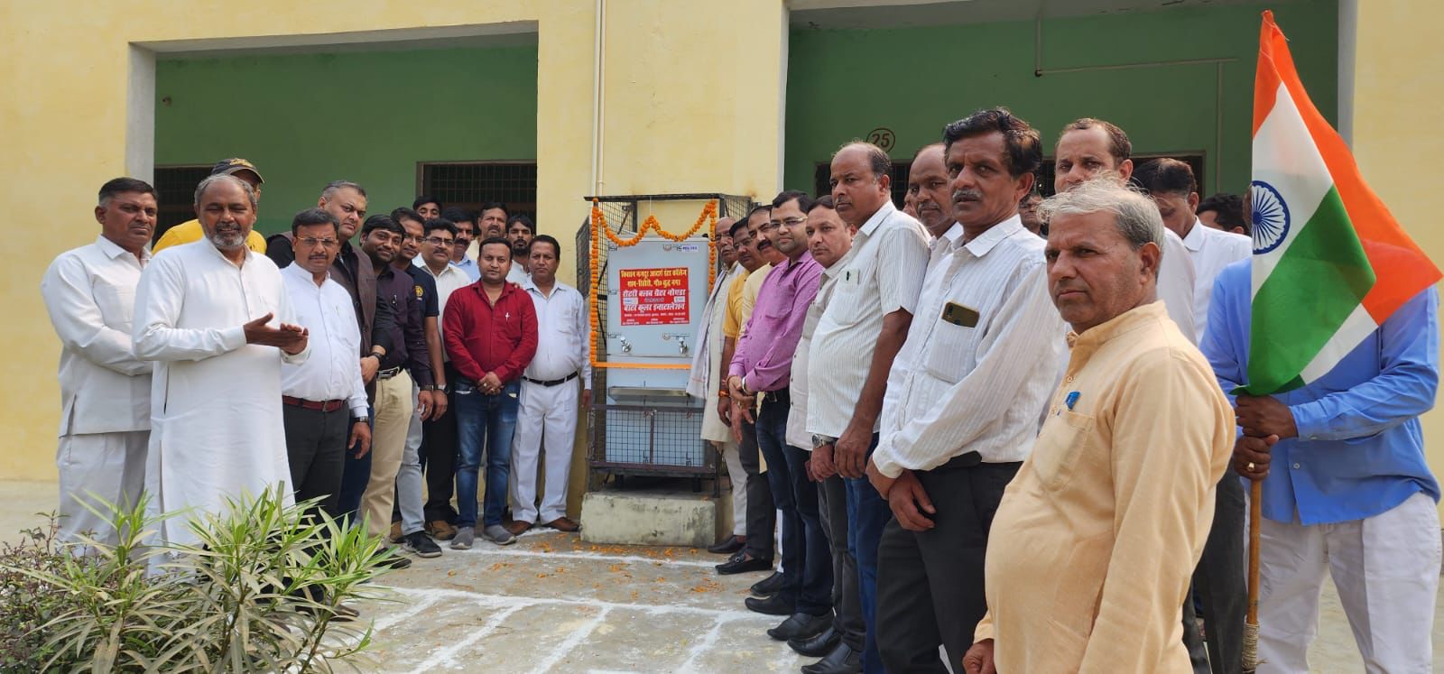 रोटरी क्लब ग्रेटर नॉएडा ने लगाया वॉटर कूलर