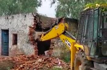 लखनावली में तीन करोड़ की जमीन मुक्त कराई