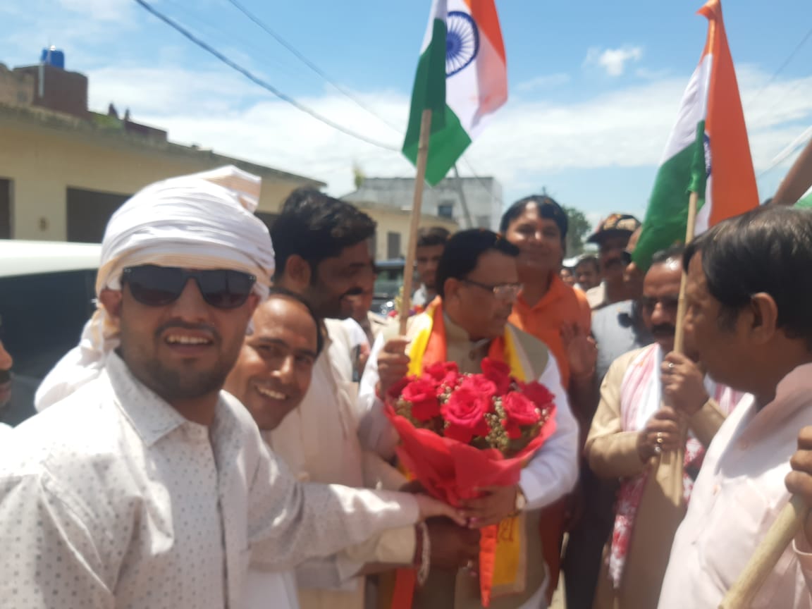 दनकौर सरस्वती विद्या मंदिर से लेकर बिहारी लाल चौक बाजार होते हुए तक देश के प्रधानमंत्री नरेंद्र मोदी के आह्वान पर हर घर तिरंगा अभियान के अंतर्गत 