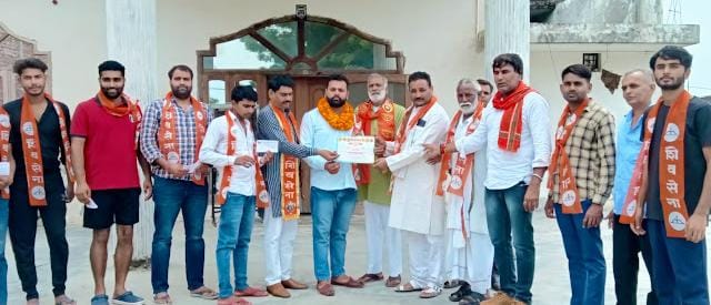 शिवसेना के पदाधिकारियों की एक बैठक दादरी के चिटहेरा गांव में संपन्न हुई