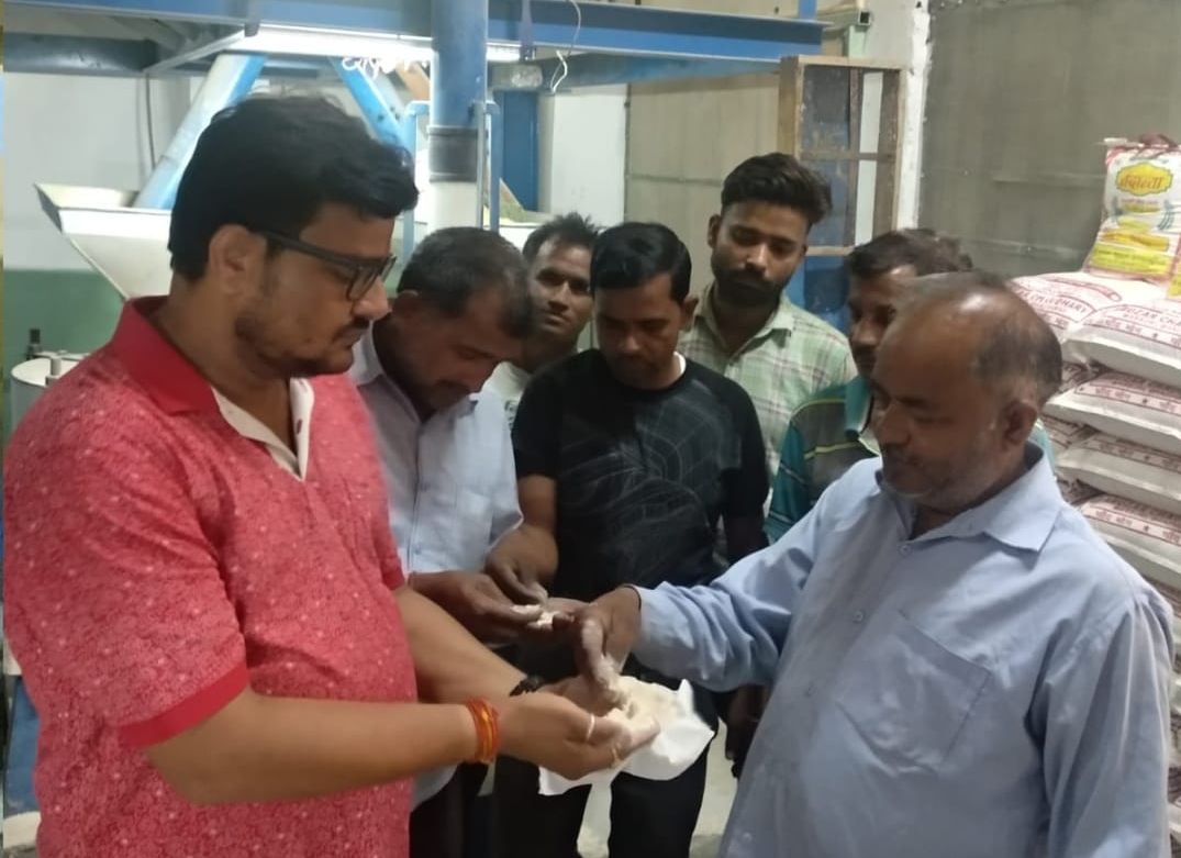 नौकरी छूटने के बाद भी नहीं छोड़ी मंजिल की आस, हौंसले ने बनाया फैक्ट्री का मालिक, कोरोना काल में छूट गई थी नौकरी, आज दे रहे हैं 10 लोगों को रोजगार