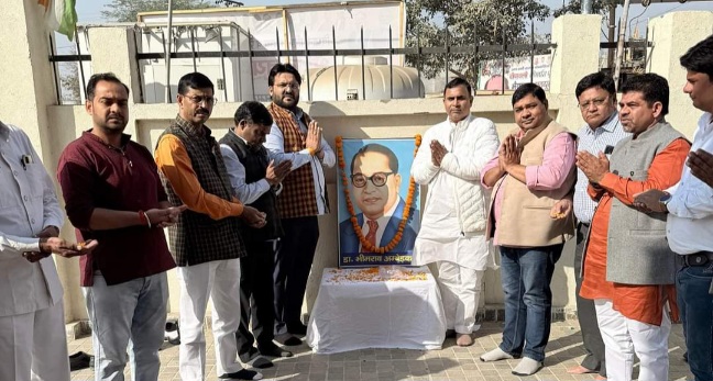 BJP Noida News : संविधान दिवस पर गौतमबुद्धनगर भाजपा कार्यालय में संगोष्ठी का आयोजन, बाबा साहेब की धरोहर को आगे बढ़ाने का संकल्प