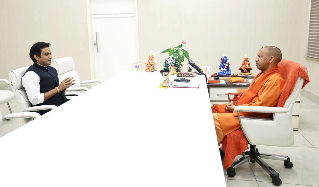 MLA Noida News: मुख्यमंत्री योगी आदित्यनाथ से नोएडा विधायक पंकज सिंह की अहम मुलाकात, किसान आंदोलन और जनहित मुद्दों पर चर्चा, फ्लैट खरीदारों की समस्याओं पर फोकस