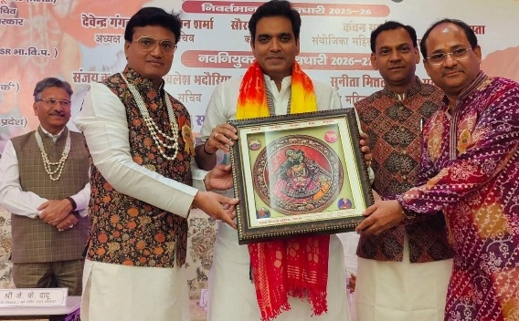 Noida Bharat Vikas Parishad News : “सेवा, संस्कार और समर्पण का संगम!, भारत विकास परिषद नोएडा का भव्य अधिष्ठापन समारोह सम्पन्न”, नई कार्यकारिणी ने ली शपथ, समाज सेवा और राष्ट्र निर्माण के लिए किया संकल्प—गणमान्य अतिथियों की रही गरिमामयी उपस्थिति