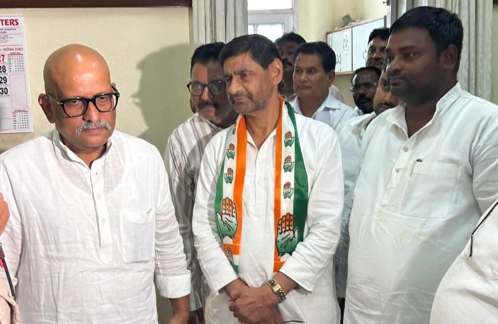 Noida Assembly News : नोएडा विधानसभा सीट पर कांग्रेस का बड़ा दांव!, इस ब्राह्मण के नाम की चर्चा तेज, 2027 में पंकज सिंह के सामने उतरने की तैयारी, बसपा छोड़कर कांग्रेस में लौटे, 2022 में BSP के टिकट पर लड़ चुके हैं चुनाव; सपा-बसपा में भी टिकट को लेकर बढ़ी हलचल
