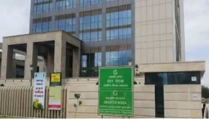 ग्रेटर नोएडा प्राधिकरण में भ्रष्टाचार से संलिप्त अधिकारी ने उड़ाई सरकार के आदेशों की धज्जियां, सरकार के स्थानांतरण आदेश पर नहीं किया नई जगह जॉइन