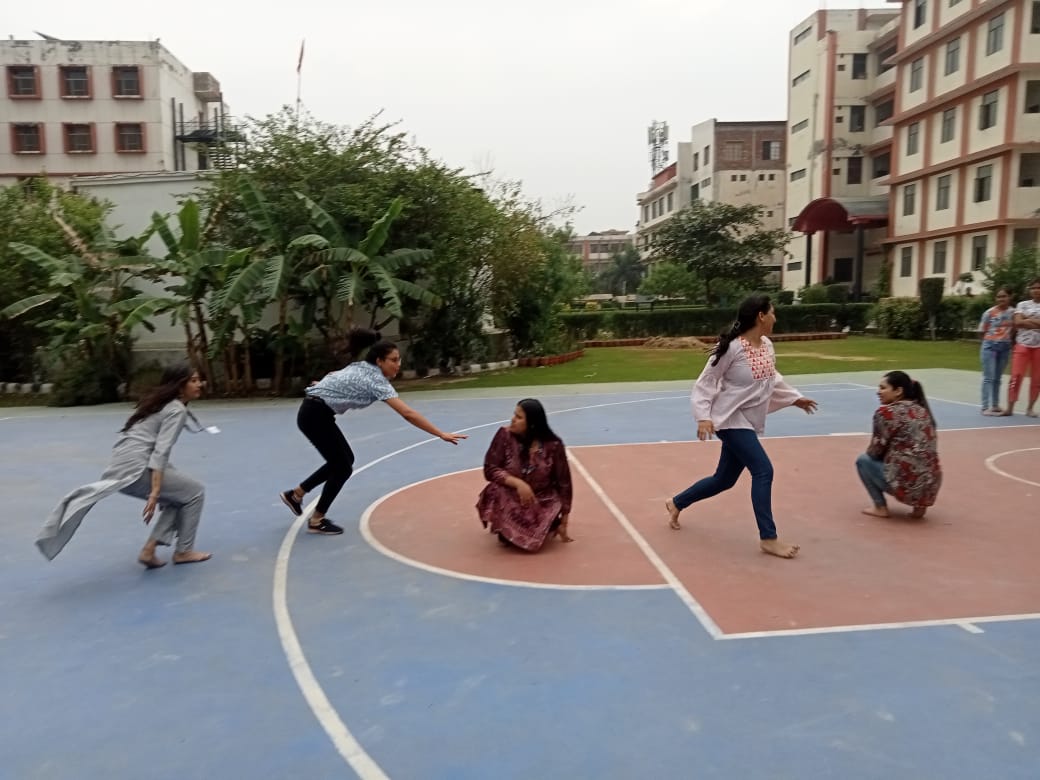 आईआईएमटी कॉलेज समूह में हुईं कई प्रतियोगिता