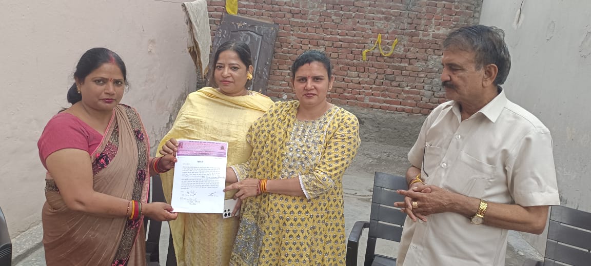 ग्रेटर नोएडा के सेक्टर 36 में महिला विंग की टीम द्वारा जिला अध्यक्ष निधि शर्मा की अध्यक्षता में एक कार्यक्रम आयोजित किया गया