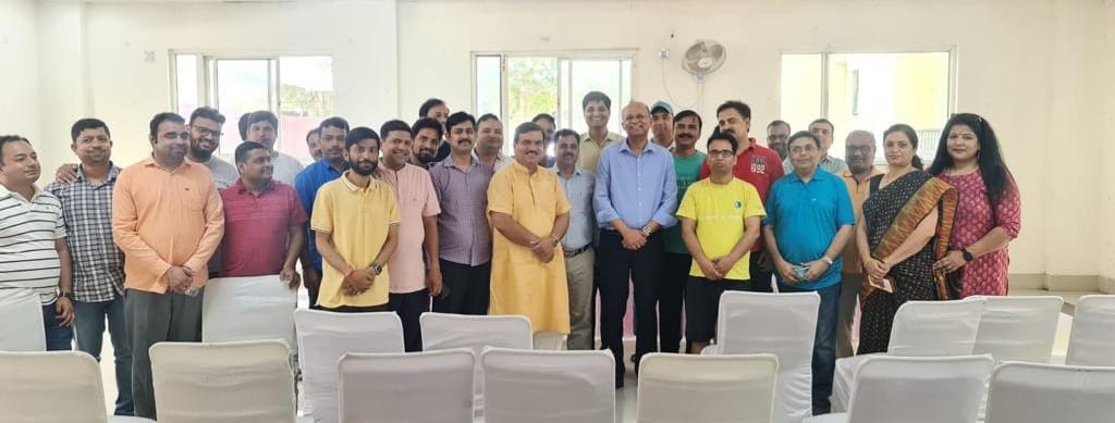 ग्रेनोवेस्ट में विचार गोष्ठी में पूर्व जिलाधिकारी बीएन सिंह ने सामाजिक कल्याण व पर्यावरण संरक्षण पर की चर्चा