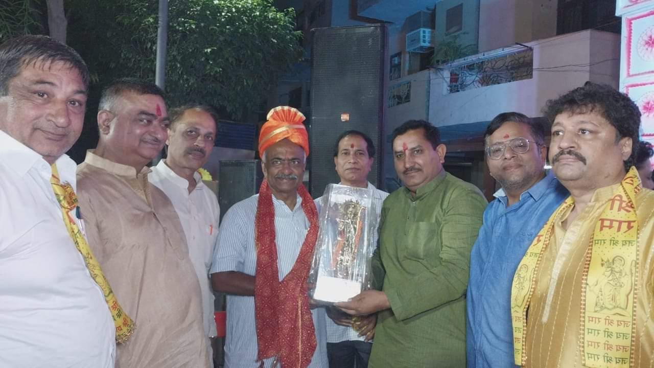 तेरे भवन का कुंडा दे तू खोल बालाजी…., गुलमोहर एन्क्लेव में मनाया गया हनुमान जन्मोत्सव,राजू हंस ने बालाजी के भजनों से किया मंत्रमुग्ध