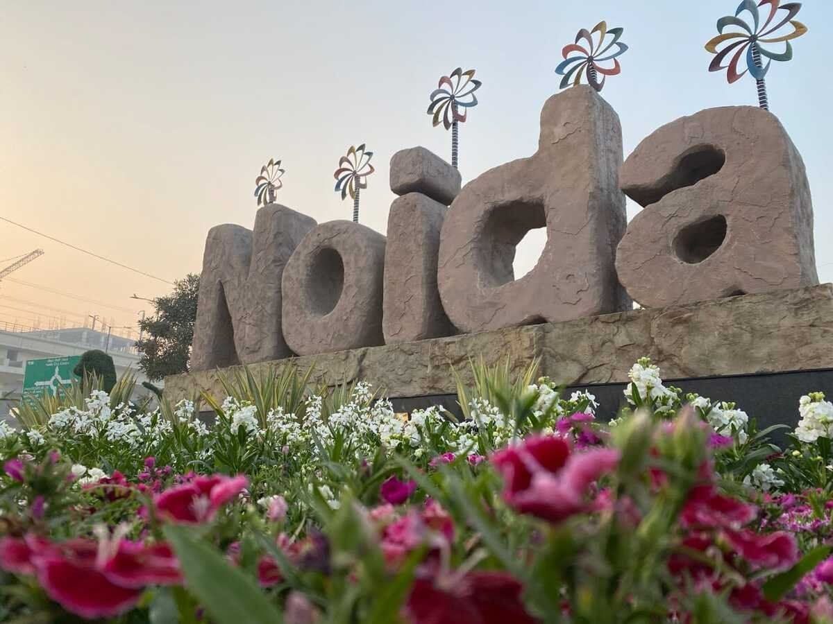 नोएडा वाले..हो जाओ तैयार..कल से दौड़ने वाली है…