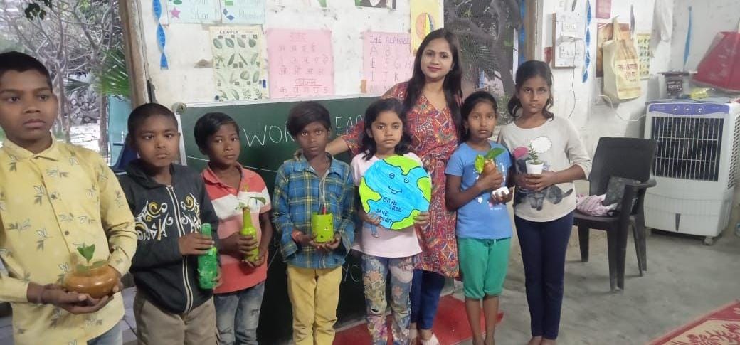 ईएमसीटी द्वारा निःशुल्क ज्ञानशाला में मनाया जा रहा है‘ अर्थ डे वेस्ट टू वंडर ‘ सप्ताह
