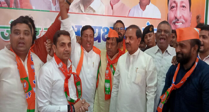 Big Breaking: सांसद डा. महेश शर्मा ने कांग्रेस व आप के नेताओं को भाजपा में शामिल कराया, मजबूत हुई भाजपा