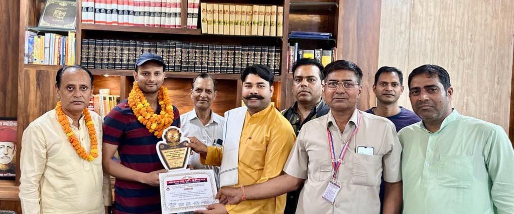 आकाश मंडार को असिस्टेंट कमांडेंट बनने पर करप्शन फ्री इंडिया ने किया सम्मानित