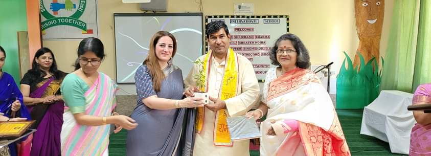 योगी आदित्यनाथ के 51वें जन्मदिन पर ग्रैड्स इंटरनेशनल स्कूल एमएलसी श्रीचंद शर्मा द्वारा जन्मदिन मनाया गया