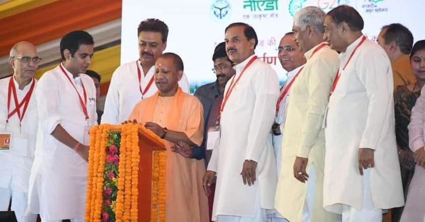 बारिश के बीच बोले मुख्यमंत्री योगी,सभी की समस्यायों का समाधान उचित तरीके से होगा, मौसम की तरह ठंडे हो गए माफिया