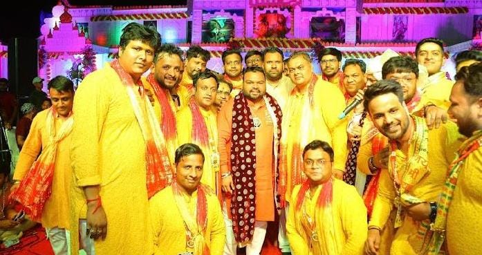 कन्हैया मित्तल के भजन पर झूमे हजारो दर्शक