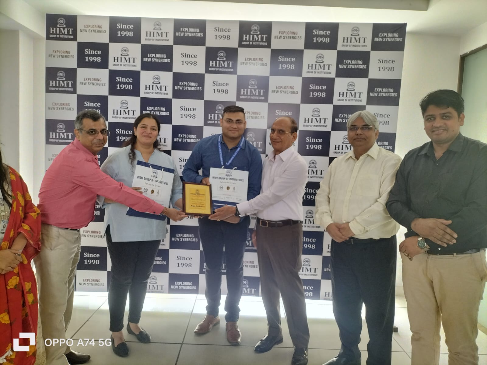 एच. आई. एम. टी. ग्रुप ऑफ़ इंस्टीटुएशन्स में दो दिवसीयें रोज़गार मेला जॉब क्वेस्ट एक्सपो २०२४ का समापन