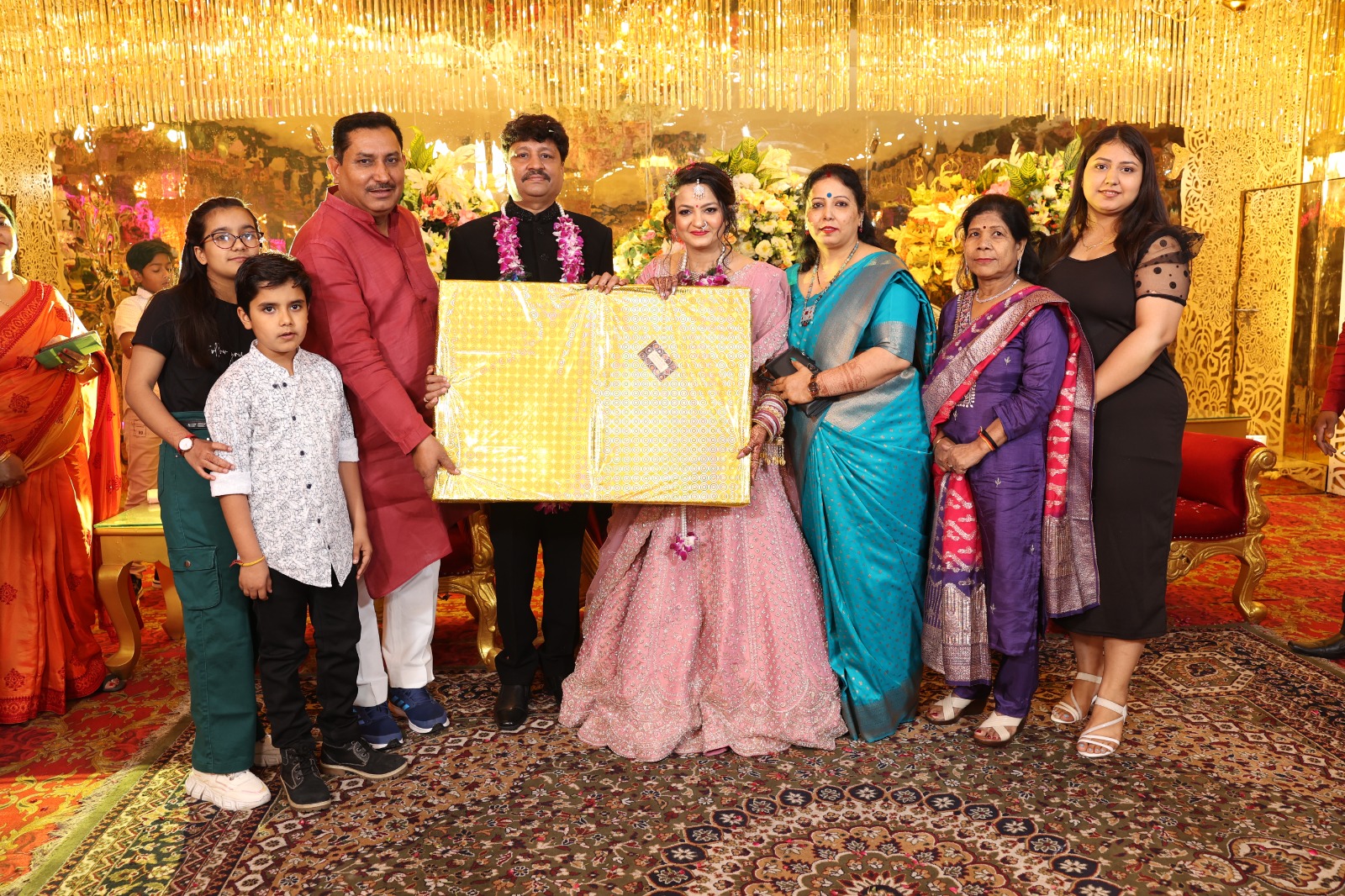खुशियां दा चढ़ेया आज वेला वे, सारेयां ने नाचना सारेयां ने गौंणा वे…., धूमधाम से मनी गौरव-अनुजा की सिल्वर जुबली, बड़ों से मिला जन्म जन्मांतर के साथ का आशीर्वाद