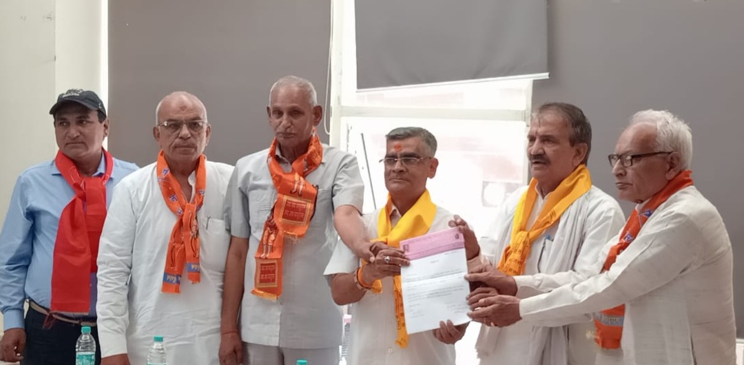 अखिल भारतीय ब्राह्मण महासभा के एक बैठक हुई बैठक के साथ-साथ पत्रकार वार्ता भी हुई, जिसमें मुख्य अतिथि के रूप में ब्राह्मण महासभा के प्रदेश अध्यक्ष पीतांबर शर्मा मौजूद रहे