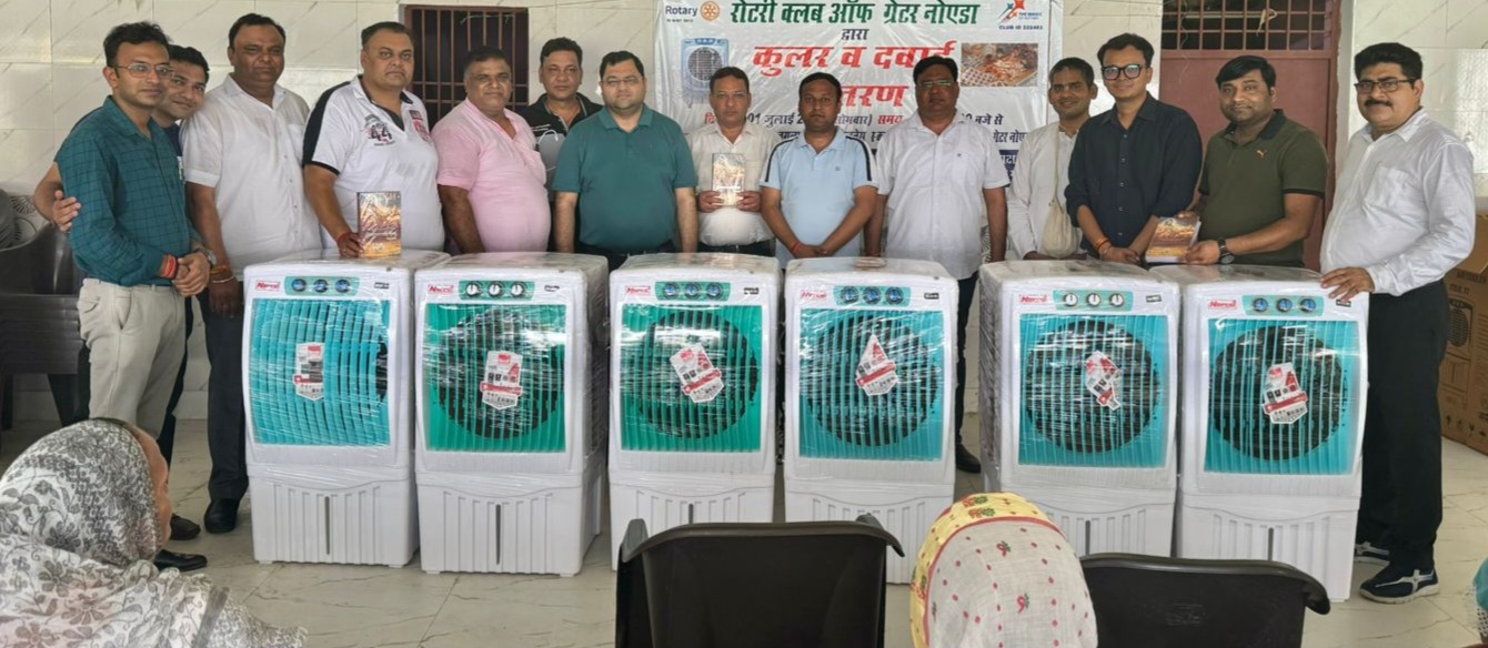 रोटरी क्लब ग्रेटर नोएडा ने वृद्ध आश्रम में लगाये कूलर