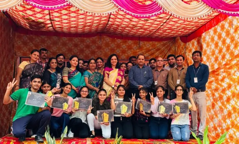 Dadri News: शैफाली पब्लिक स्कूल ने किया मेधावी छात्र-छात्राओं का सम्मान, लगन और मेहनत का अद्भुत संगम