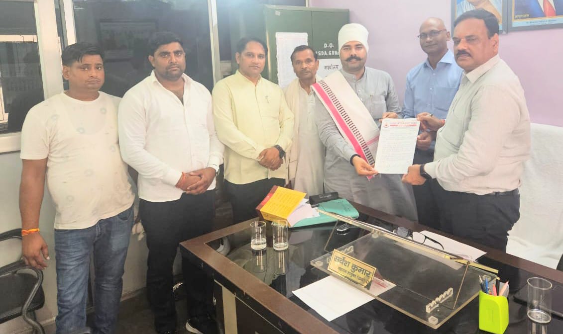 Greater Noida News: नकली खाद्य पदार्थ बेचने वाले प्रतिष्ठानों पर हो कठोर कार्यवाही - चौधरी प्रवीण भारतीय