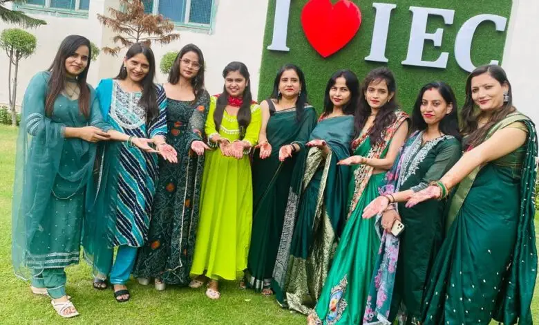 Greater Noida News: आईईसी इंजीनियरिंग कॉलेज में तीज समारोह का भव्य आयोजन