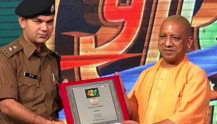 UP IPS News: "एनकाउंटर मैन" आईपीएस अजय पाल शर्मा ने जौनपुर में रचा इतिहास, 18 महीने में 75 एनकाउंटर, 3 खूंखार बदमाश भी ढेर, बदमाशों में खौफ का दूसरा नाम बने SSP अजय पाल शर्मा