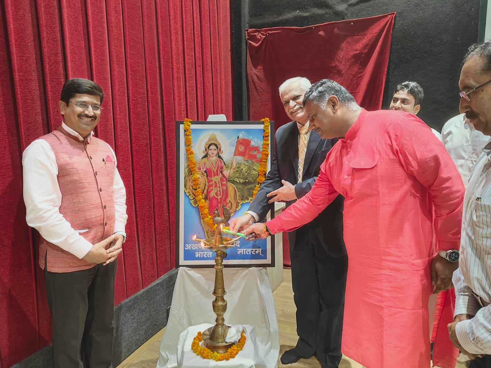 Greater Noida News: "सांस्कृतिक जुड़ाव से ही संभव होगा अखंड भारत, जीएल बजाज में राष्ट्रीय स्वयंसेवक संघ की विचार गोष्ठी"