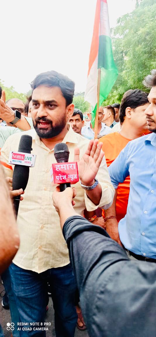 Noida News: "बांग्लादेश में अत्याचार नहीं सहेगा हिंदुस्तान" - एड. अंकुश शर्मा महामंत्री अंतरराष्ट्रीय हिंदू परिषद व राष्ट्रीय बजरंग दल