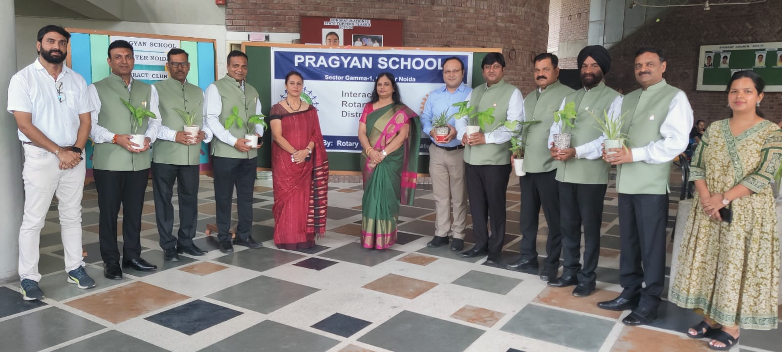Greater Noida Rotary Club News : रोटरी क्लब ग्रीन ग्रेटर नोएडा द्वारा, इंटरैक्ट क्लब प्रज्ञान स्कूल की एस्टालेशन सेरेमनी, नई टीम ने संभाली सोशल सर्विसेज़ की मशाल"
