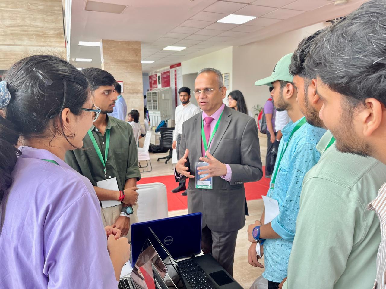 Galgotia University News : गलगोटियास विश्वविद्यालय में स्मार्ट इंडिया हैकाथॉन (एसआईएच) 2024 का सफल आयोजन, नवाचार और तकनीकी कौशल को मिला नया मंच