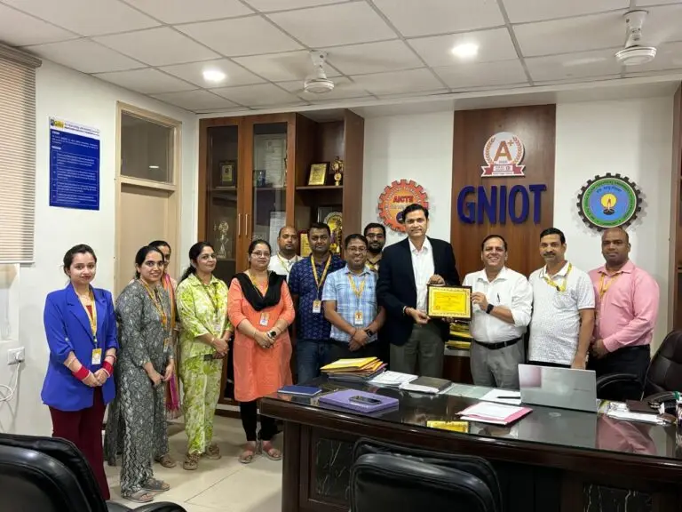 GNIOT News : आईआईटी दिल्ली में इलेक्ट्रॉनिक्स छात्रों का सेमीकंडक्टर सफर, तकनीक और नवाचार की अद्भुत दुनिया में मिली नई राह