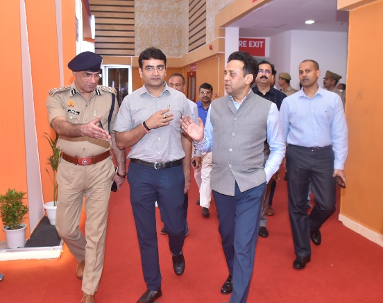 UP International Trade Show : यूपी इंटरनेशनल ट्रेड शो यूपी के औद्योगिक विकास का नया अध्याय, ग्रेटर नोएडा बना उद्यमियों की आशा का केंद्र, प्रमुख सचिव संजय प्रसाद का दौरा