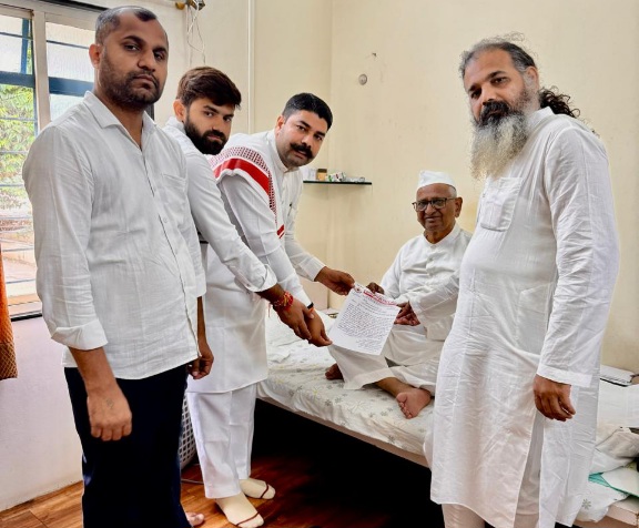 Corruprion Free India Anna Hazare News : समान शिक्षा और चिकित्सा कानून की मांग, अन्ना हजारे से करप्शन फ्री इंडिया संगठन ने मांगा समर्थन, प्रदेश में आंदोलन का विस्तार