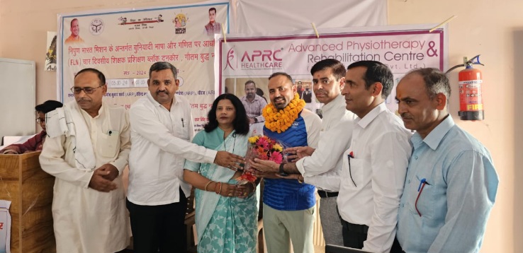 Greater Noida News : पेरिस पैरालंपिक में भारतीय खिलाड़ियों के फिजियोथैरेपिस्ट डॉ. रविंद्र कुमार पंवार का शिक्षकों ने किया भव्य स्वागत, विशेष छूट की घोषणा