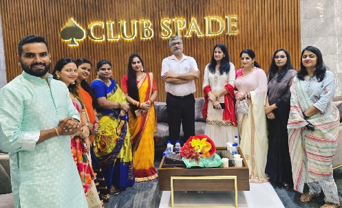 Greater Noida West Ace Divino News : Ace Divino सोसाइटी में नवरात्रि उत्सव: सांस्कृतिक कार्यक्रम, डांडिया नाइट और भंडारे का आयोजन, ACEO श्री आशुतोष कुमार द्विवेदी बने मुख्य अतिथि