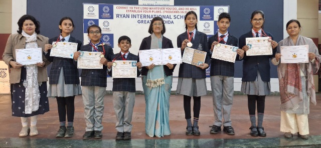 Ryan International School News : राष्ट्रीय क्विज प्रतियोगिता में रयान इंटरनेशनल स्कूल, ग्रेटर नोएडा का जलवा, 'मेरा भारत, मेरा गौरव' के विजेताओं ने बढ़ाया गौरव